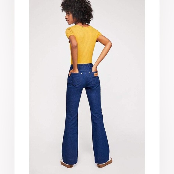 Wrangler exaggerated bootcut jeans 30 - Picture 2 of 6